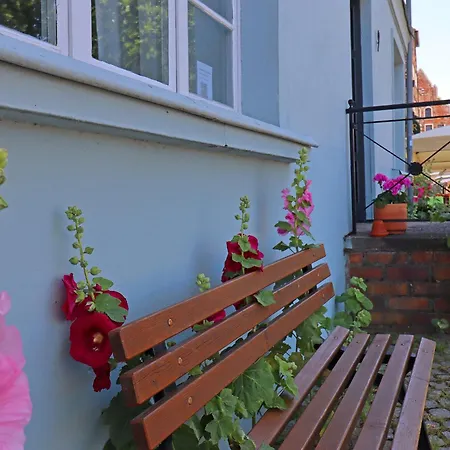 아파트 In Mit Garten